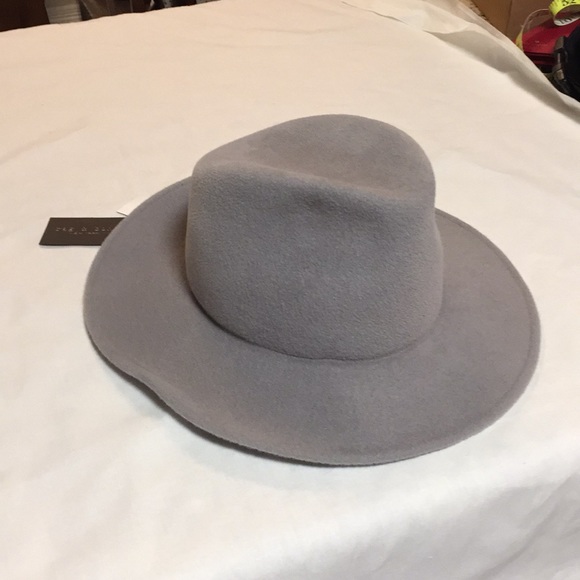 rag & bone Accessories - rag & bone Velour Felt Fedora in Pale Grey